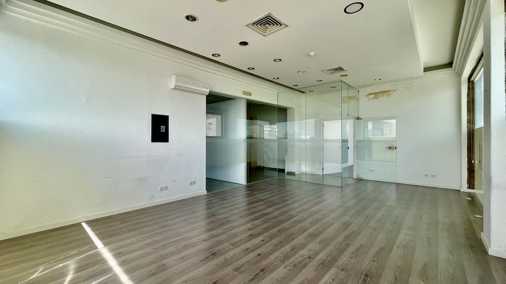 Loja 200m2 centro Almada para alugar
