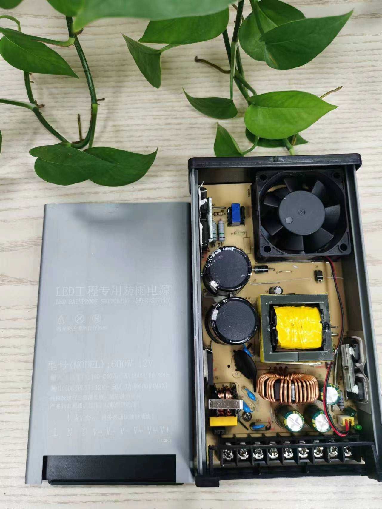 продам Toolkitrc M6D 25a двохканальна з бж 24в 400 ват