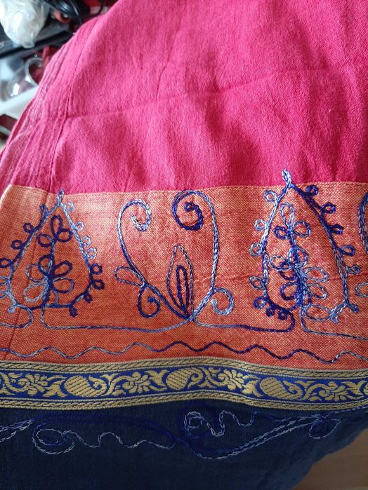 10 peças de roupa variada para vestir ou revender