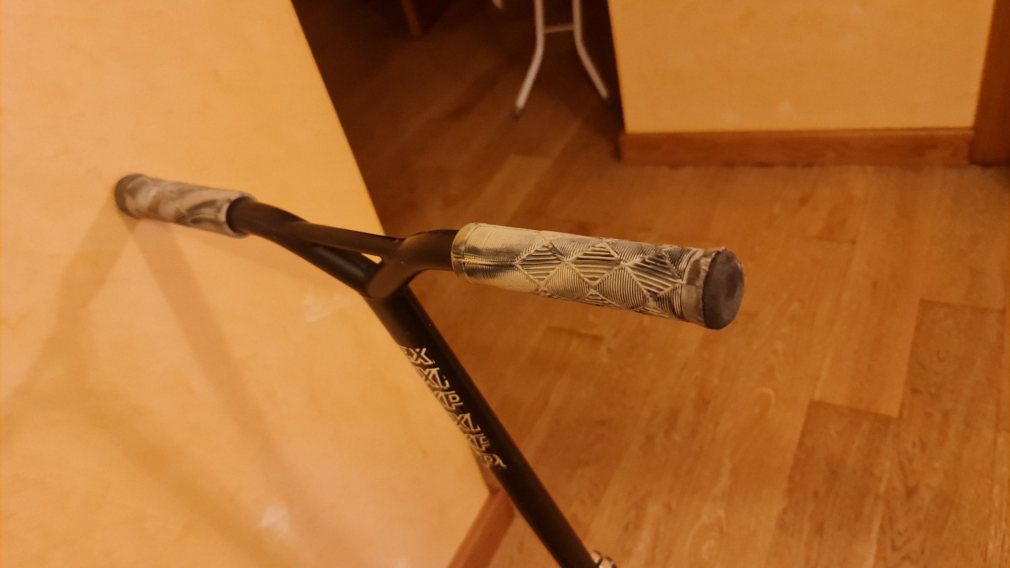 Трюковий самокат