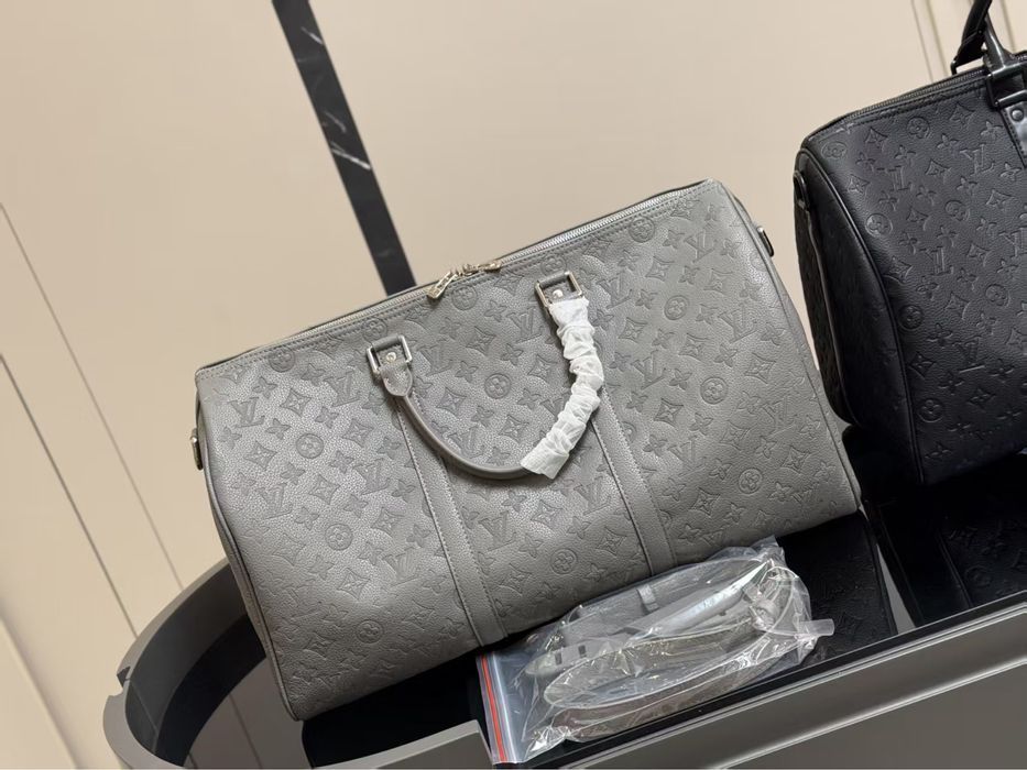 Серая сумка Louis Vuitton Keepall мужская унисекс дорожная ручная