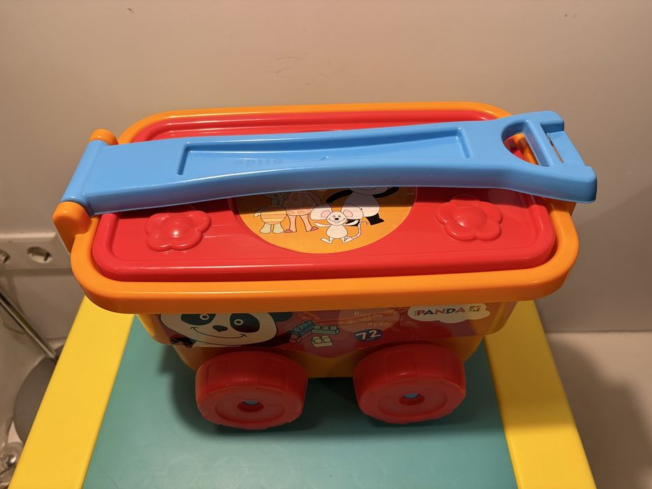 Carrinho de blocos de construção infantil