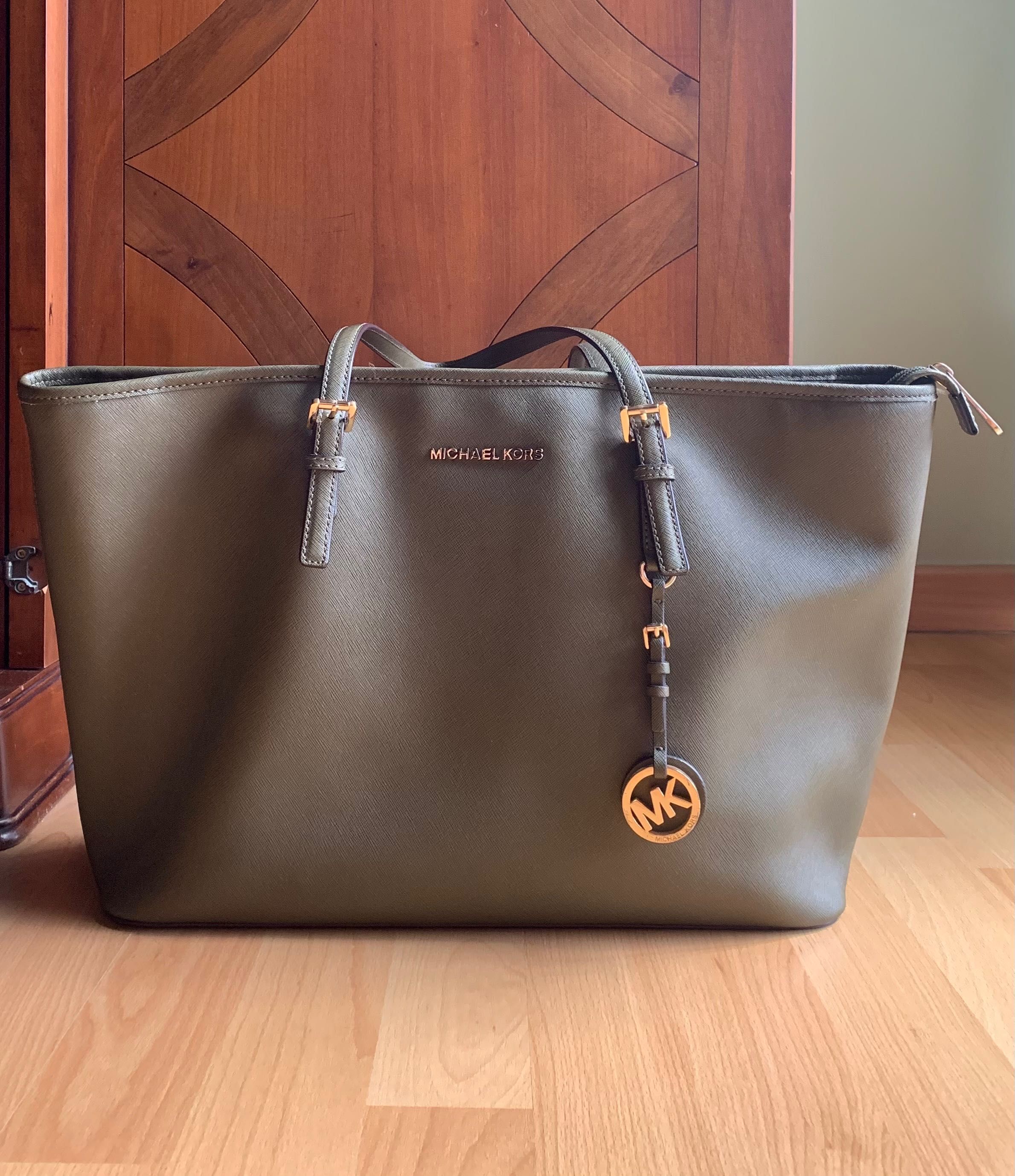 Mala Michael Kors verde seco