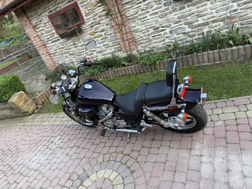 Honda Shadow VT 700 Twin