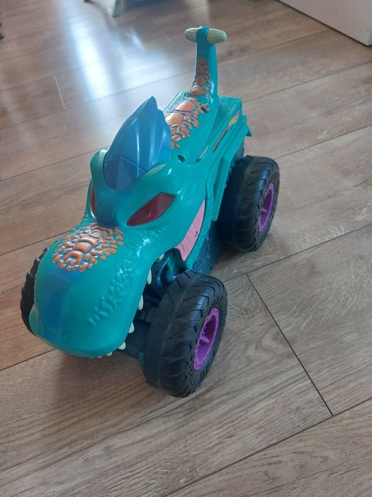 Hotwheels pożeracz aut