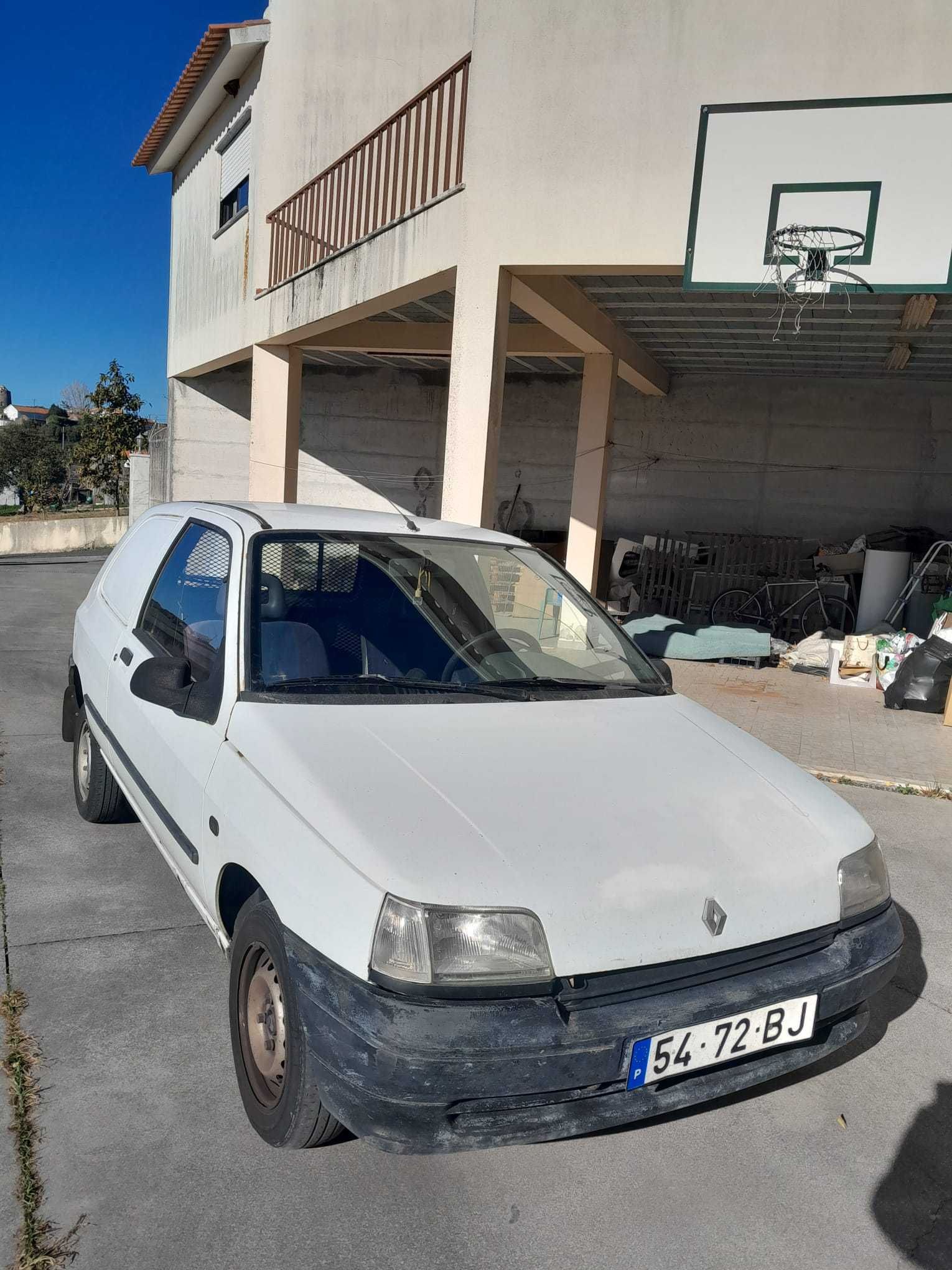 CLIO 1.9D 2 Lug.Gasóleo (1992) económico . BENEDITA - ALCOBAÇA
