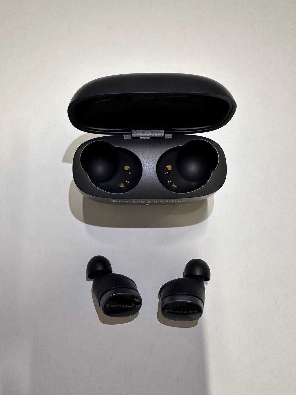 Бездротові TWS навушники Bowers & Wilkins Pi 8 Black