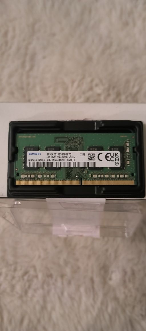 Оперативна пам'ять. Samsung DDR4 8gb для ноутбука