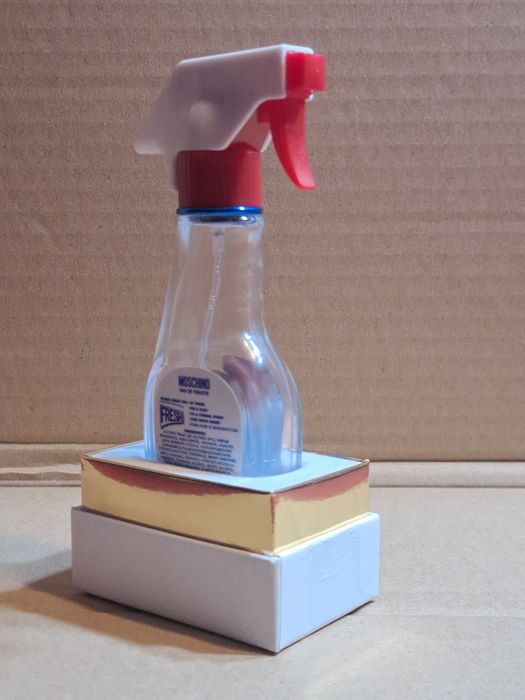 Frasco de perfume vazio