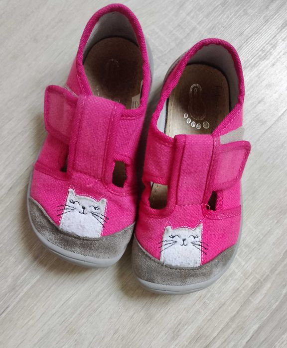 Kapcie dziewczęce Barefoot 3f róż kotek rozm.27