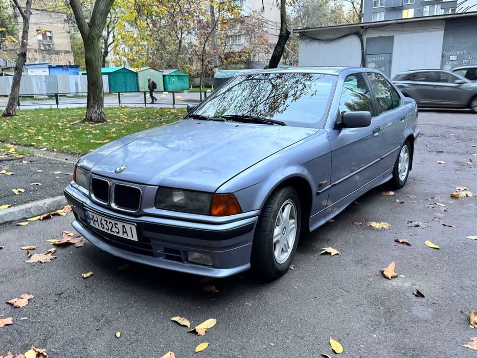 BMW E36 318I 1.8л