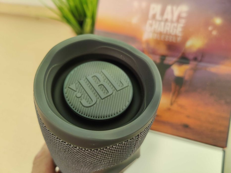 Портативная колонка JBL Charge Essential 2