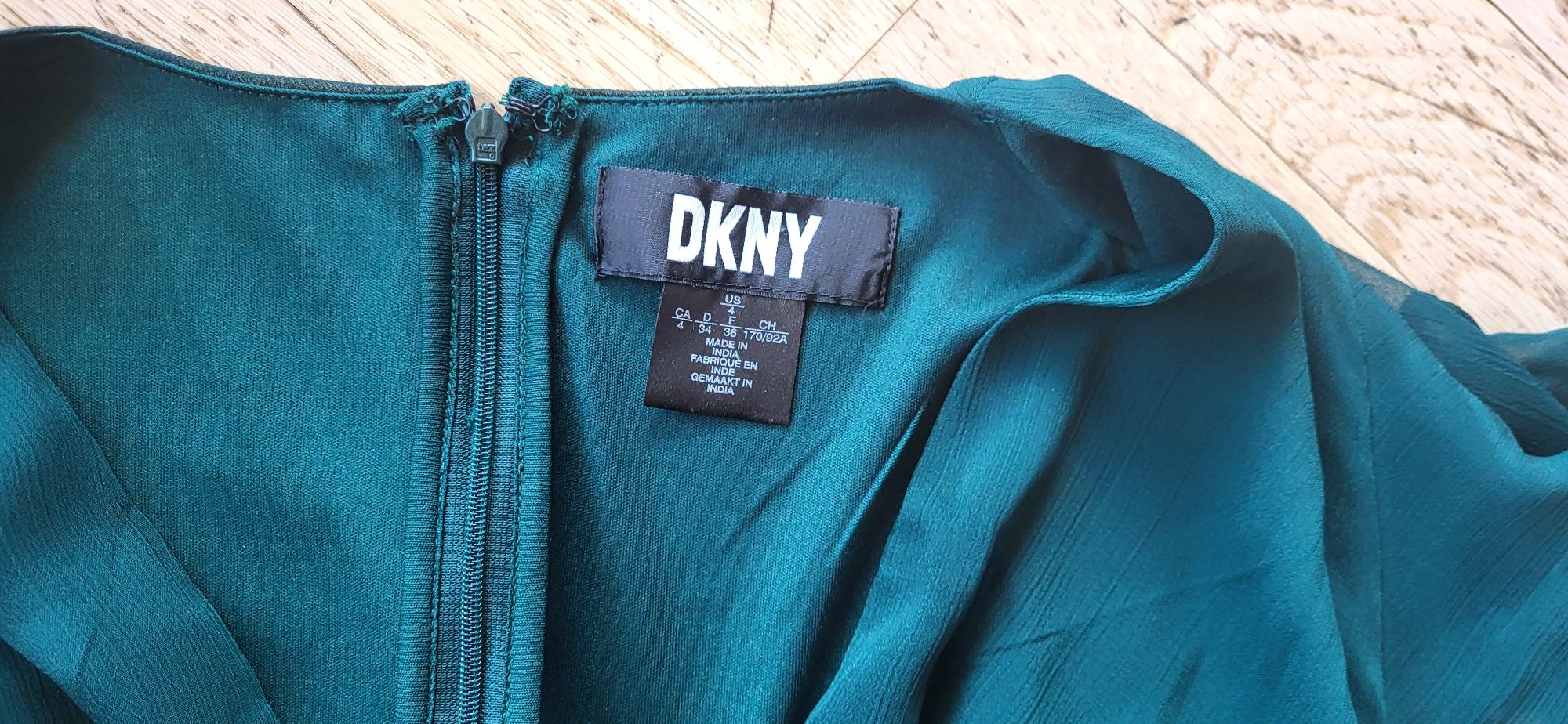 Sukienka DKNY Nowa z metką r.36