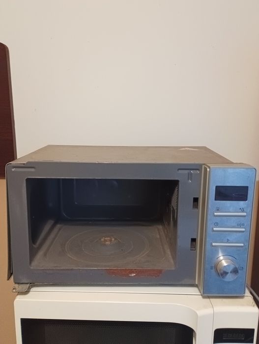 Микроволновая печь.