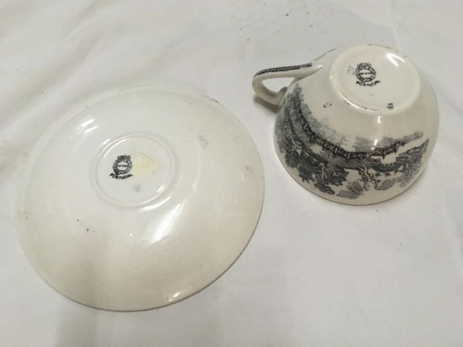 Loiça de Sacavém antiga - prato e chávena unica - peça vintage