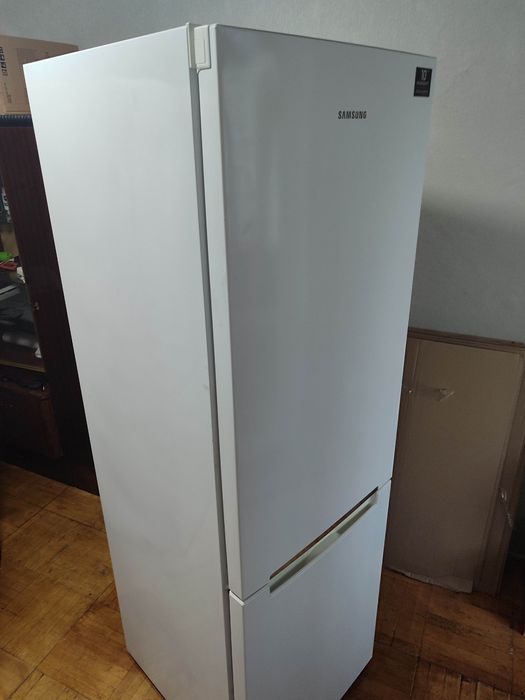 Продам холодильник Samsung