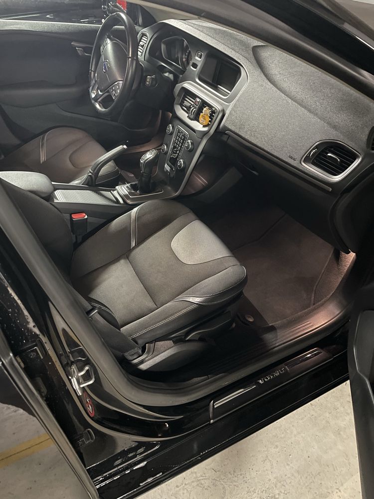 Volvo v40 Momentum