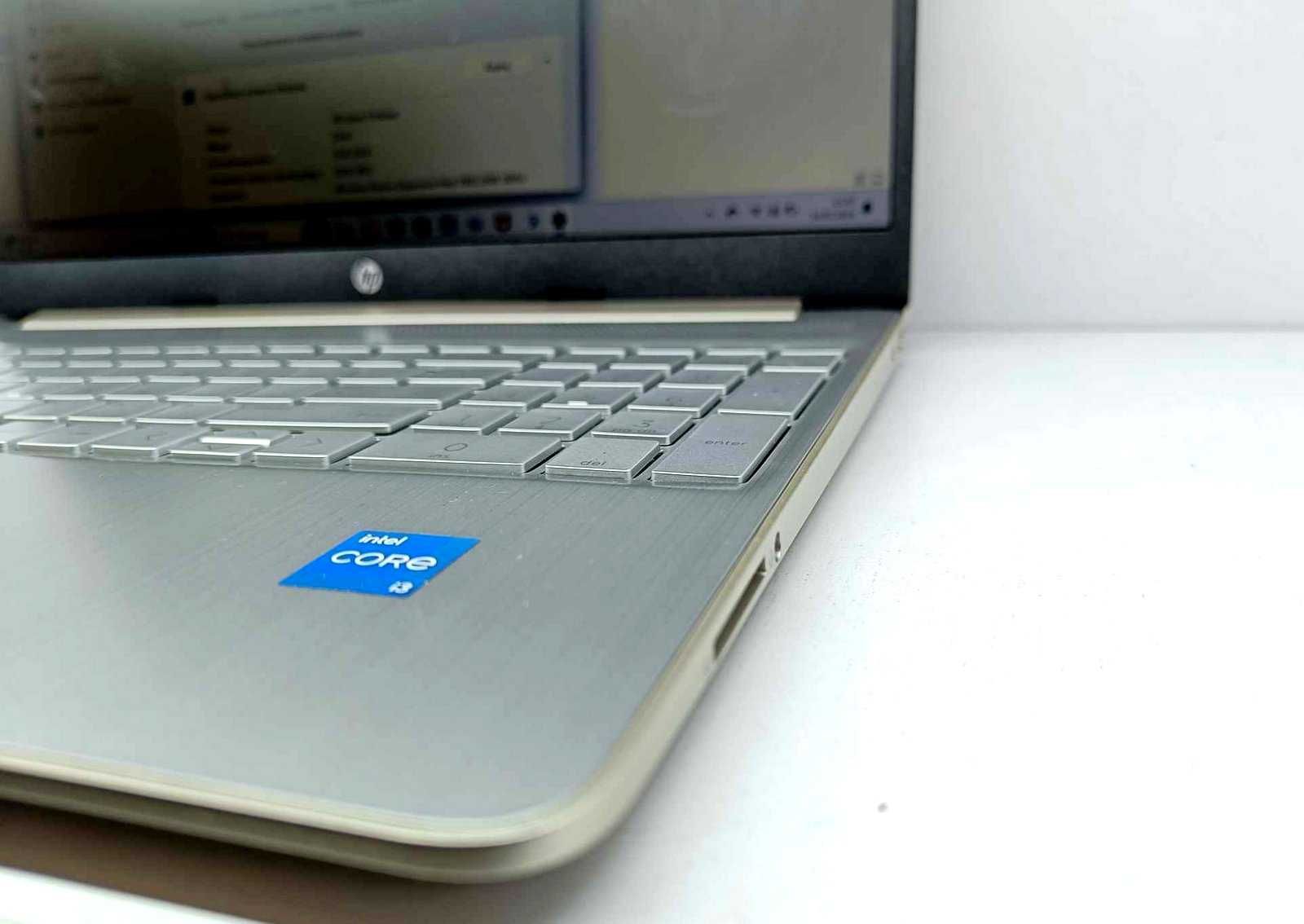 Laptop HP 15S-FQ2241NW [I3-11GEN / 512 SSD / 8 GB RAM] Jak Nowy!