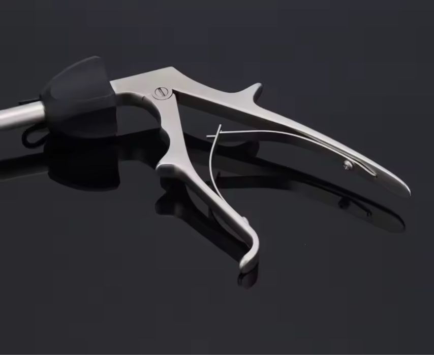 Кліпатор для титанових кліпс. 10мм