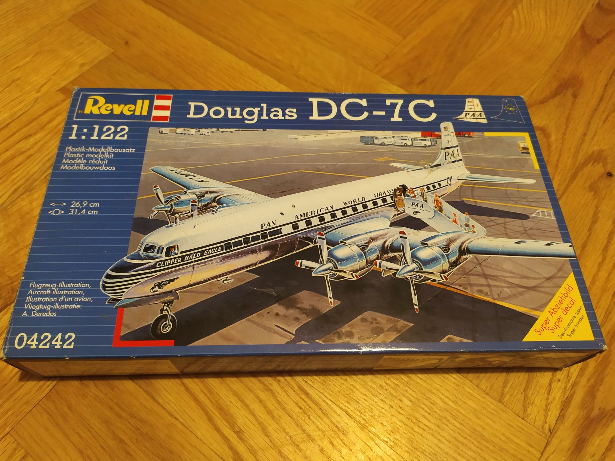 Model Revell Douglas DC-7C