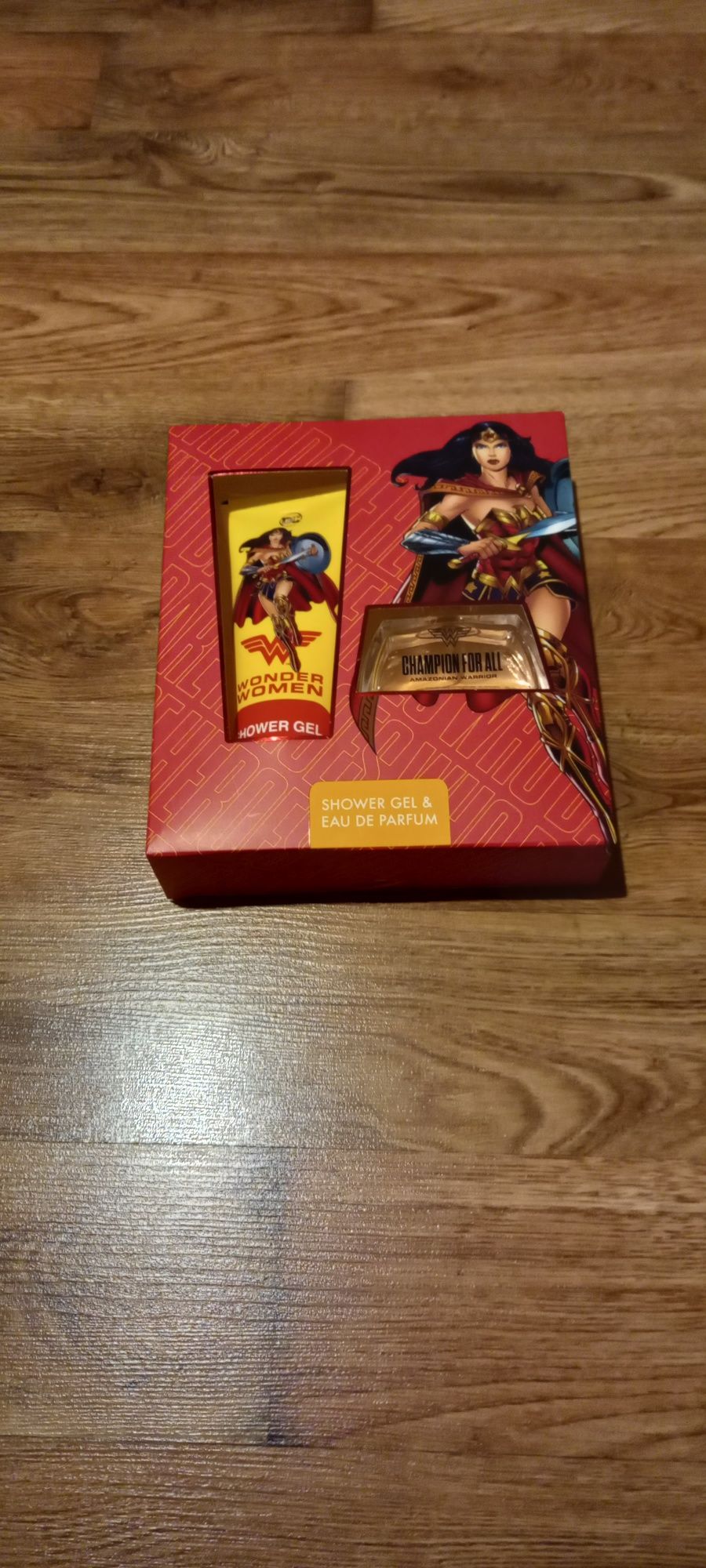 Perfumy, żel Wonder Woman!