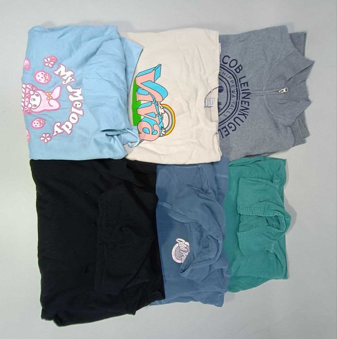 Світшоти, худі, кофти з капішоном сток