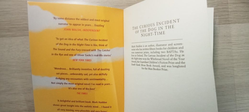 Book The curious incident of the dog in the night-time by M. Haddon
