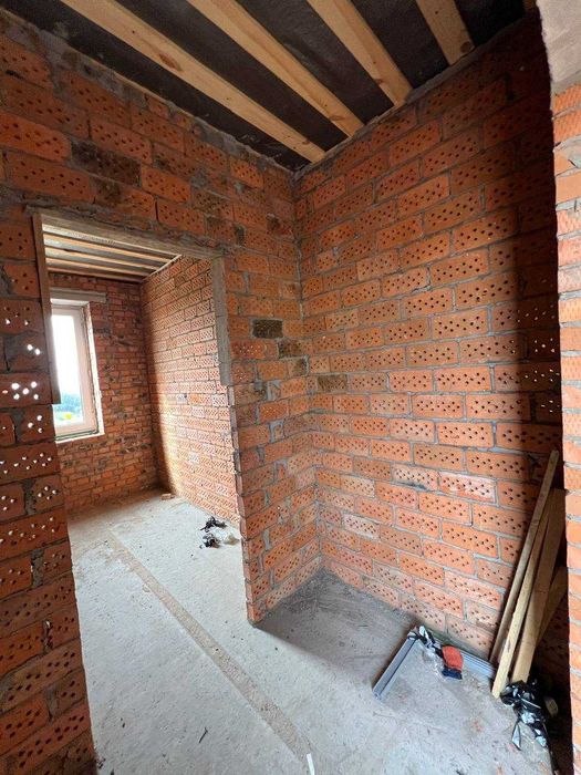 Продаж 2 поверхового будинку/ділянкою на 7 соток, 140 кв. м, 5 кімнат