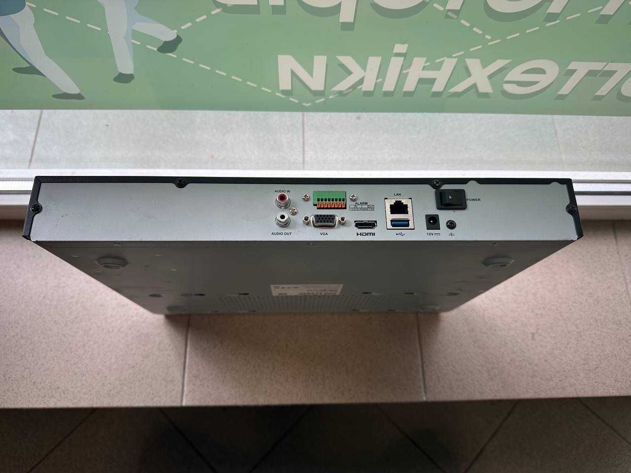 IP відеореєстратори (NVR) Hikivision DS-7608NI-E2 та DS-7616NI-K2/16P