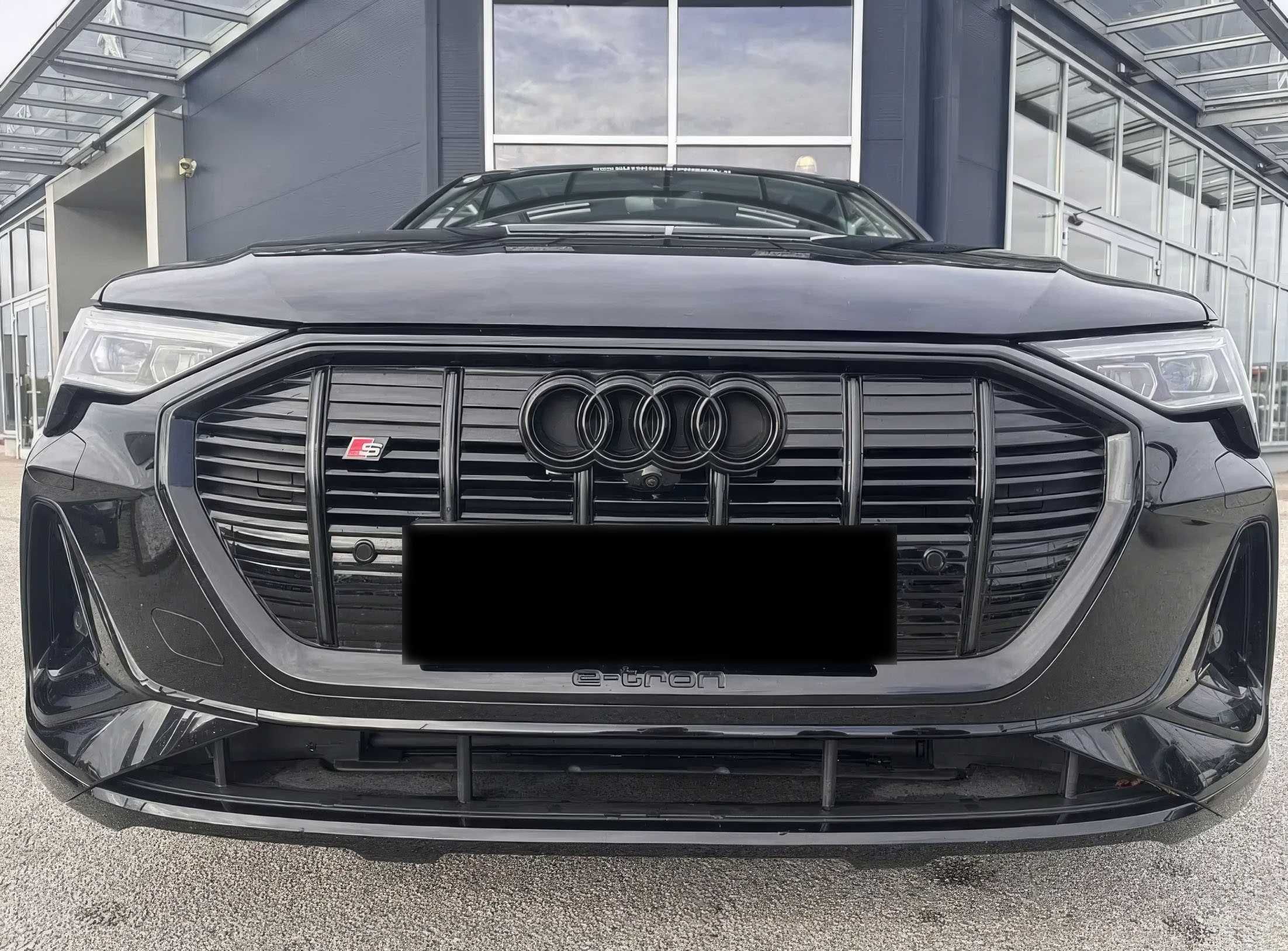 Audi e-tron 2023