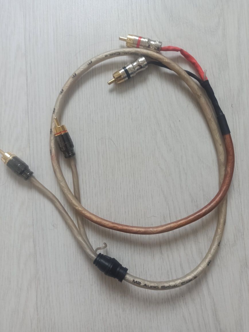 Межблочный кабель Macrom с позолоченными RCA коннекторами