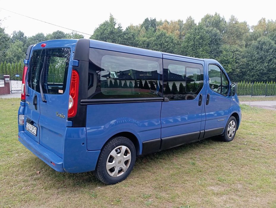 Renault Trafic 2.0 CDTI 9 osób Passenger Long