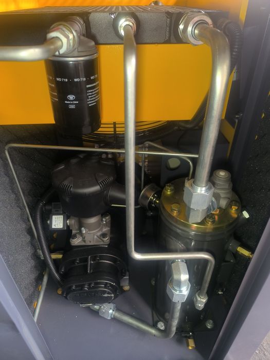 Kompresor śrubowy 7,5KW 8 bar