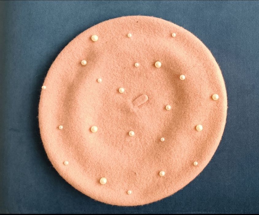 Beret różowy z perełkami nie był noszony Tom&Rose