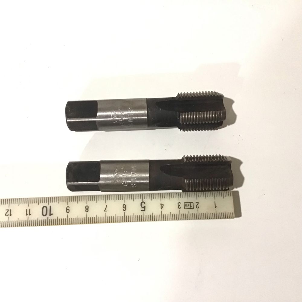 Gwintownik Nowy FWP G 5/8 SW7M 2 sztuki