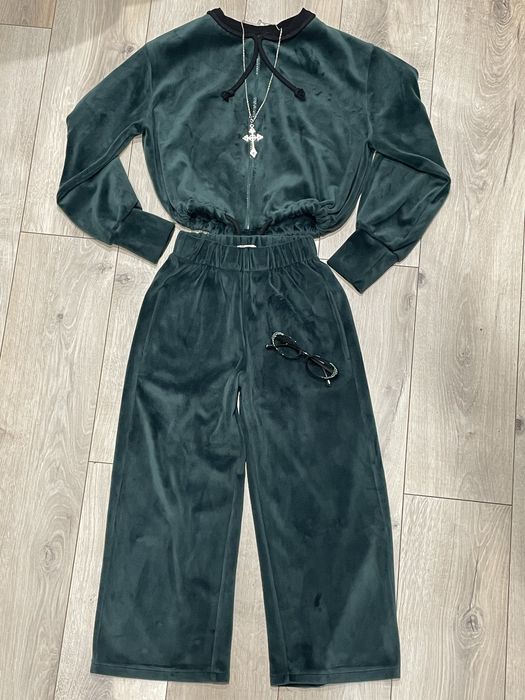 велюровий костюм ізумрудного кольору