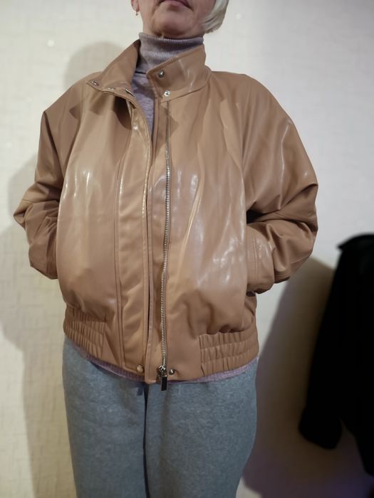 Куртка,кофта,бомбер,пиджак,кожанка