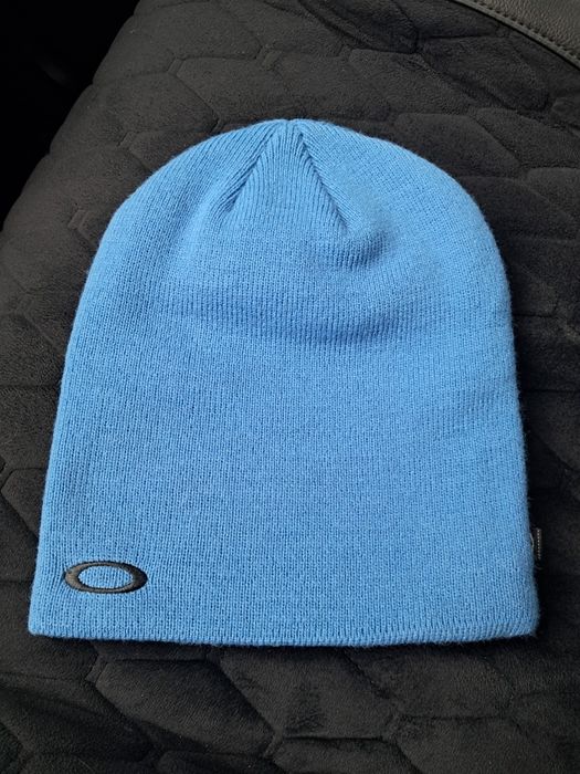 Шапка Carhartt та Oakley