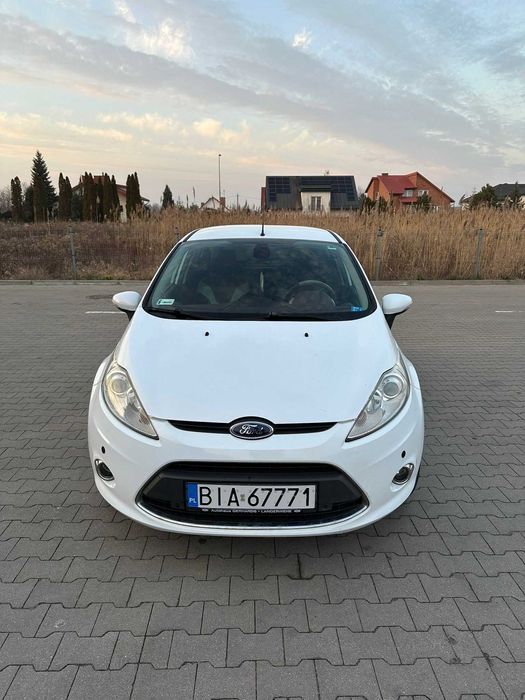 FORD FIESTA 1,6 Rok 2009