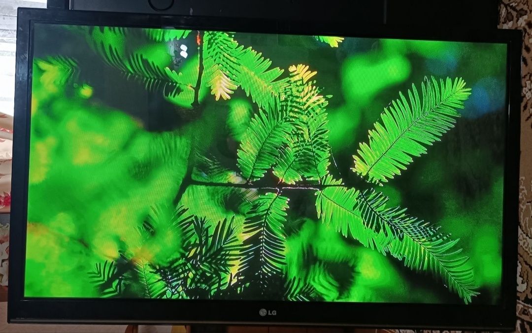50" Full HD Телевізор телевизор LG 50PV350