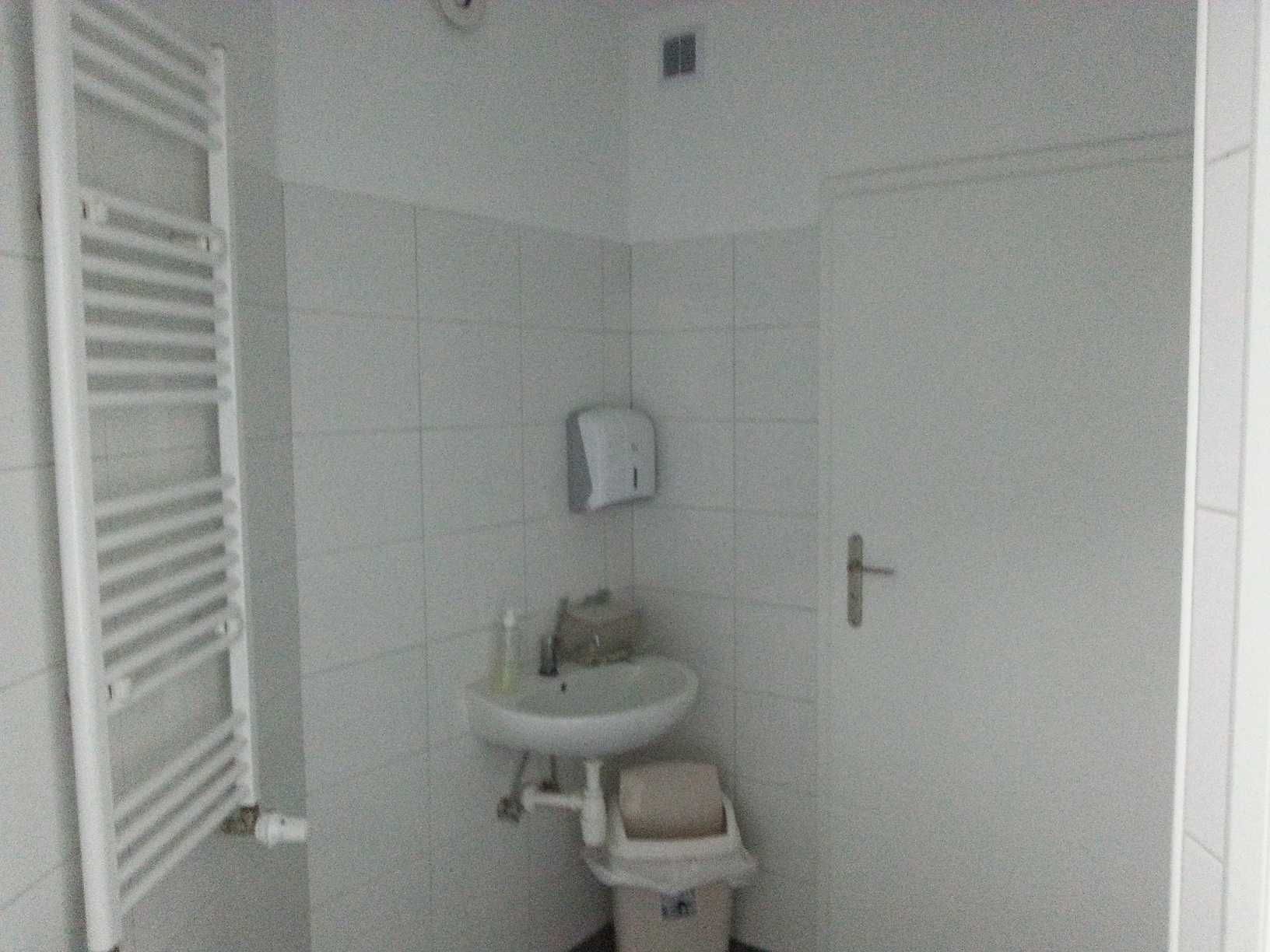 ścianki PCV kaloryfery  drzwi MDF piecyki gazowe