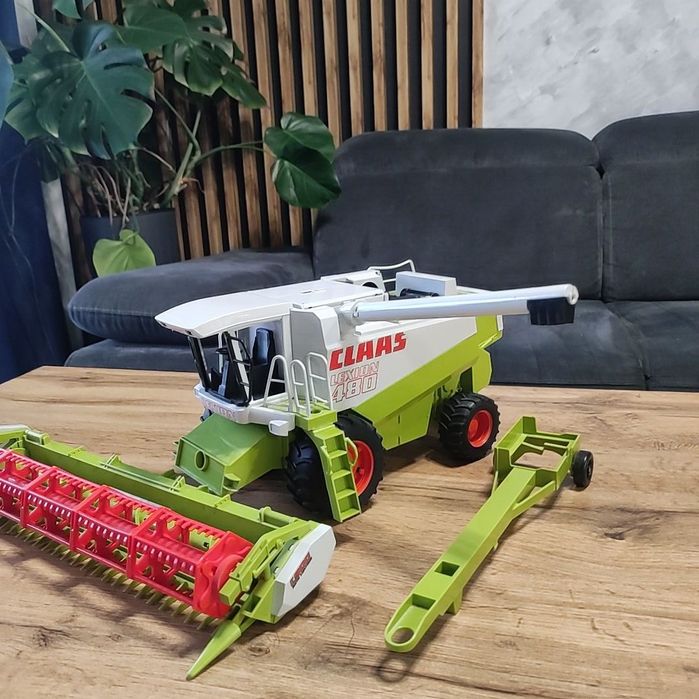 Kombajn bruder Claas lexion