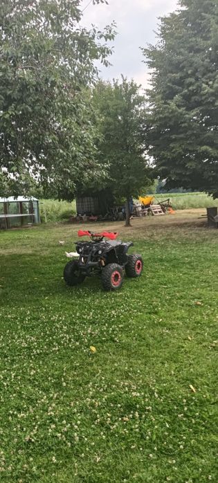 Quad 125 z silnikiem spalinowym