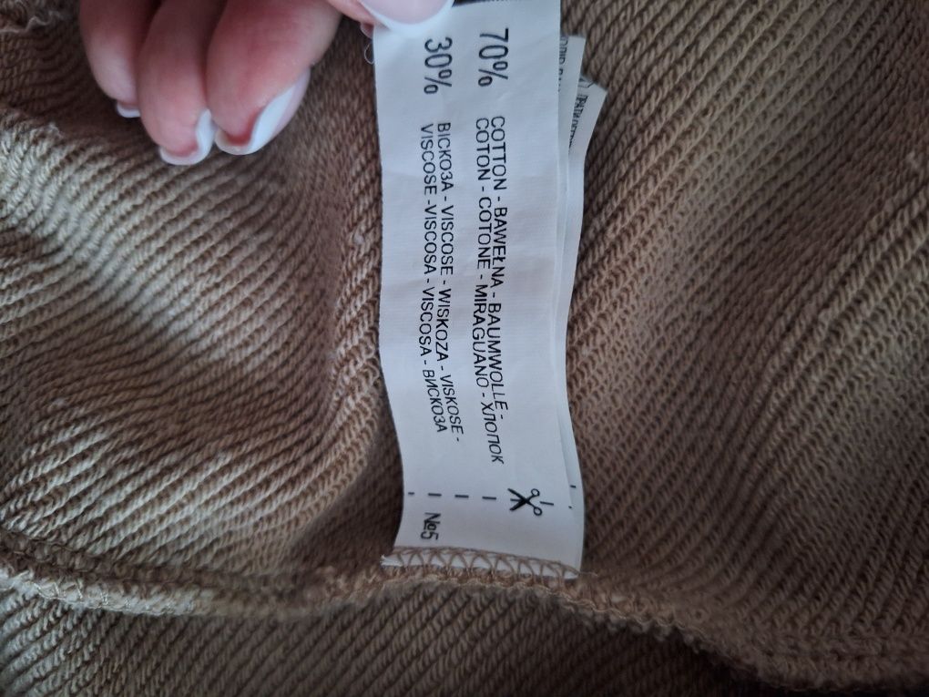 Продам женский костюм в отличном состоянии.
