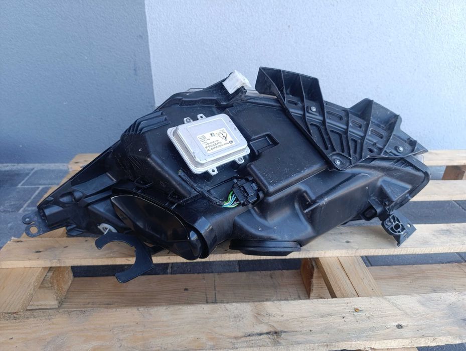 Lampa prawa Ksenon Xenon prawy Citroen c4 picasso