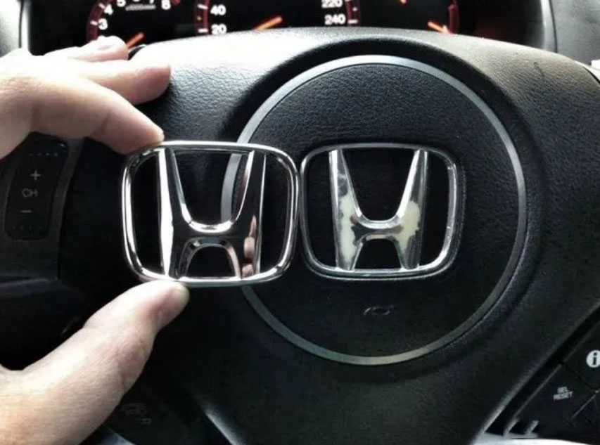 Honda Civic Accord CR-V Jazz емблема в руль