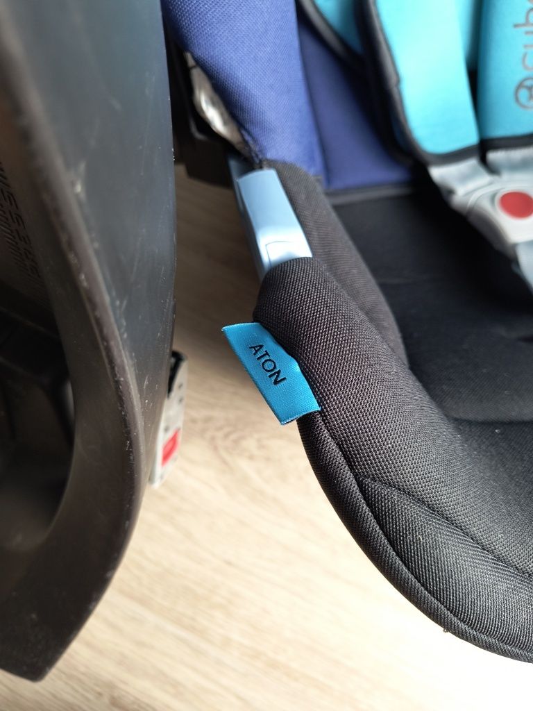 Fotelik cybex Aton z bazą