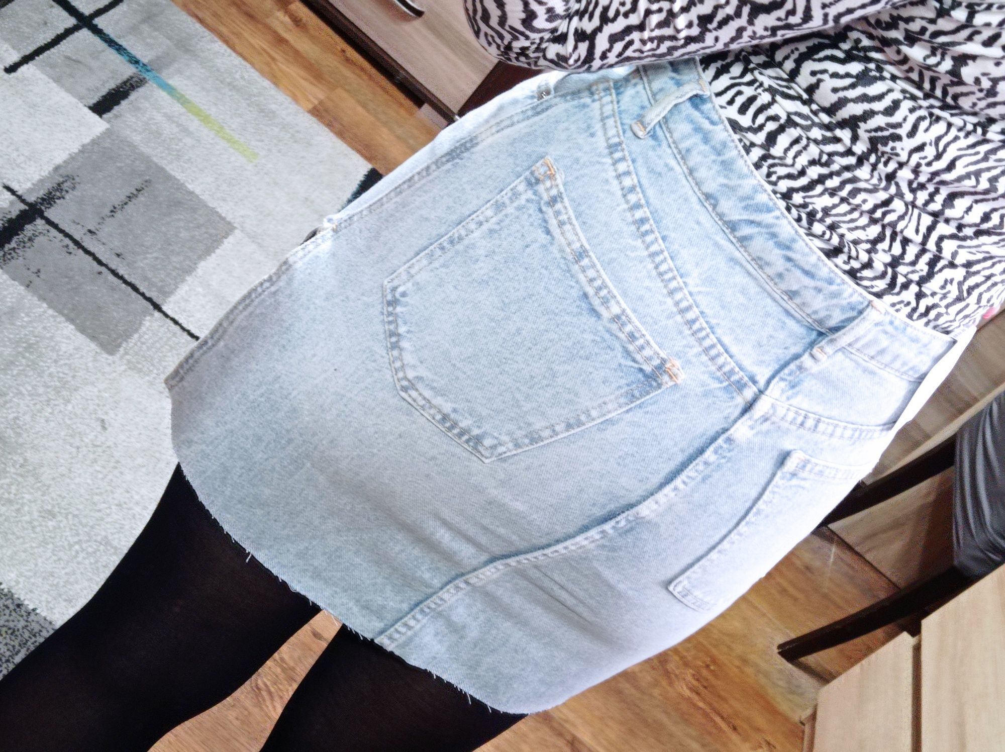 Nowa mini spódniczka jeansowa Bershka
