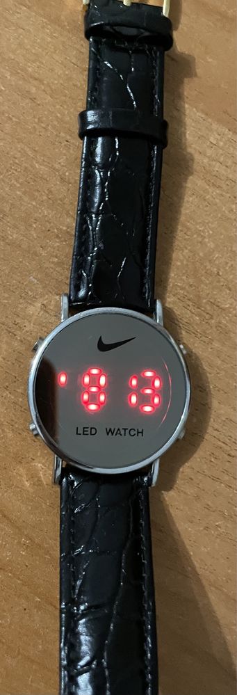 Продам Часы NiKe