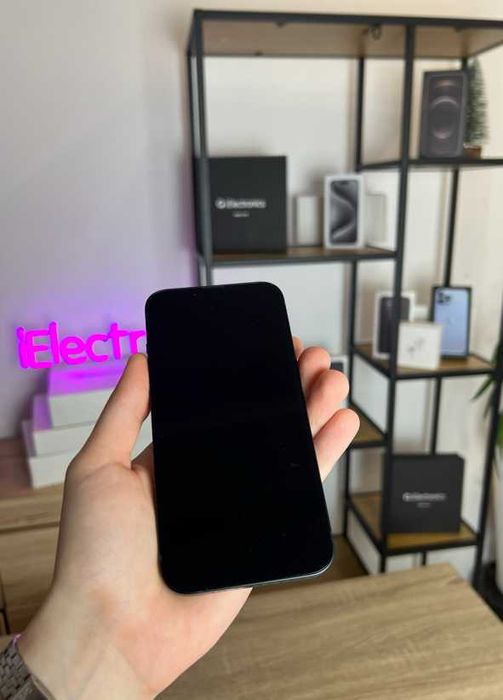 iPhone 13 128 GB та AirPods Pro 2 у подарунок